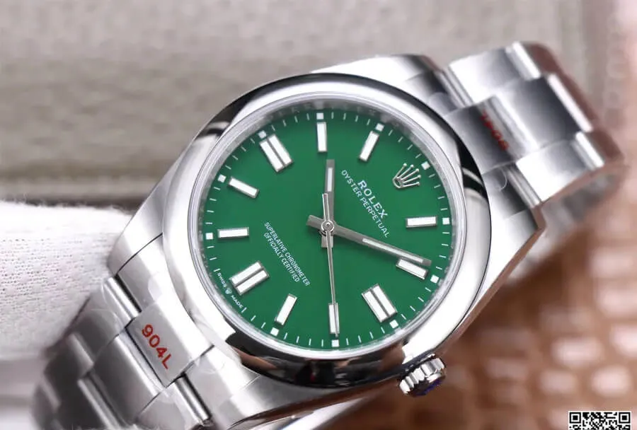 Rolex Oyster Perpetual M124300-0005 41MM EW Factory 1:1 Best Edition Replica Watch Green Dial