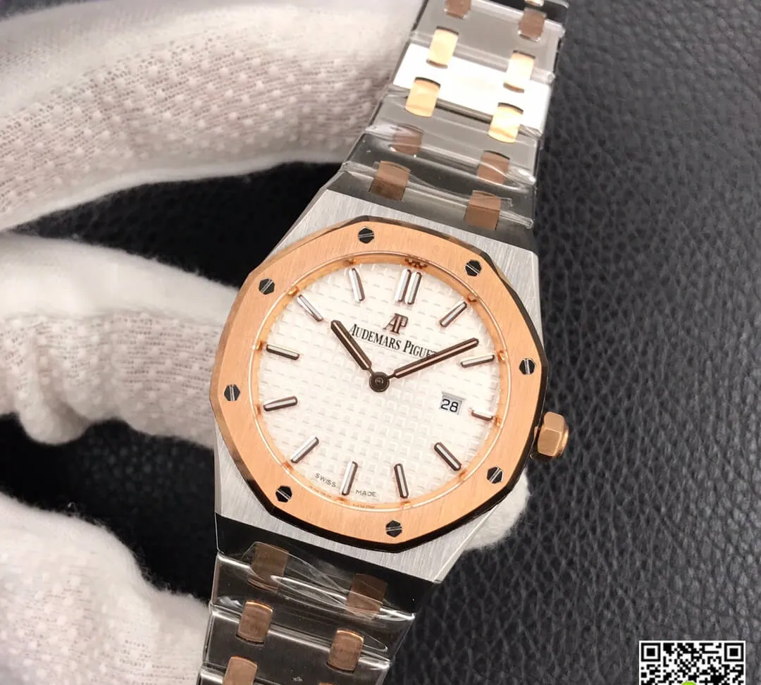 Audemars Piguet Royal Oak 67650 33MM JF Factory 1:1 Best Edition Replica Watch Gold Bezel