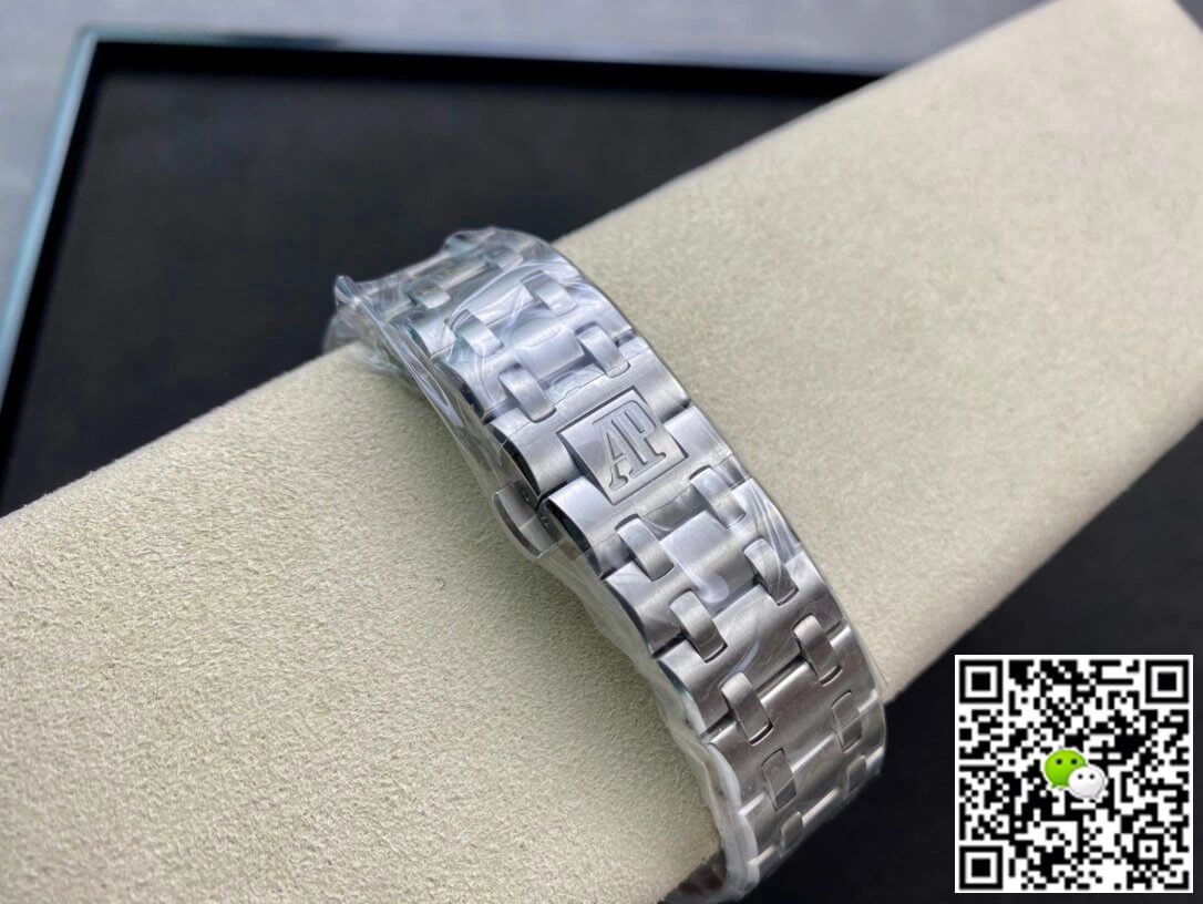 Audemars Piguet Royal Oak Offshore 15703 JF Factory 1:1 Best Edition Replica Watch Diamond Bezel