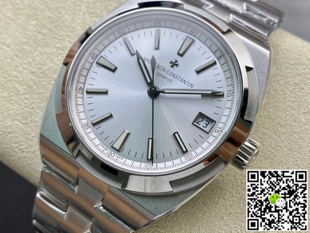 Vacheron Constantin Overseas 4500V 110A-B126 8F Factory 1:1 Best Edition Replica Watch Silvery Stainless Steel Strap