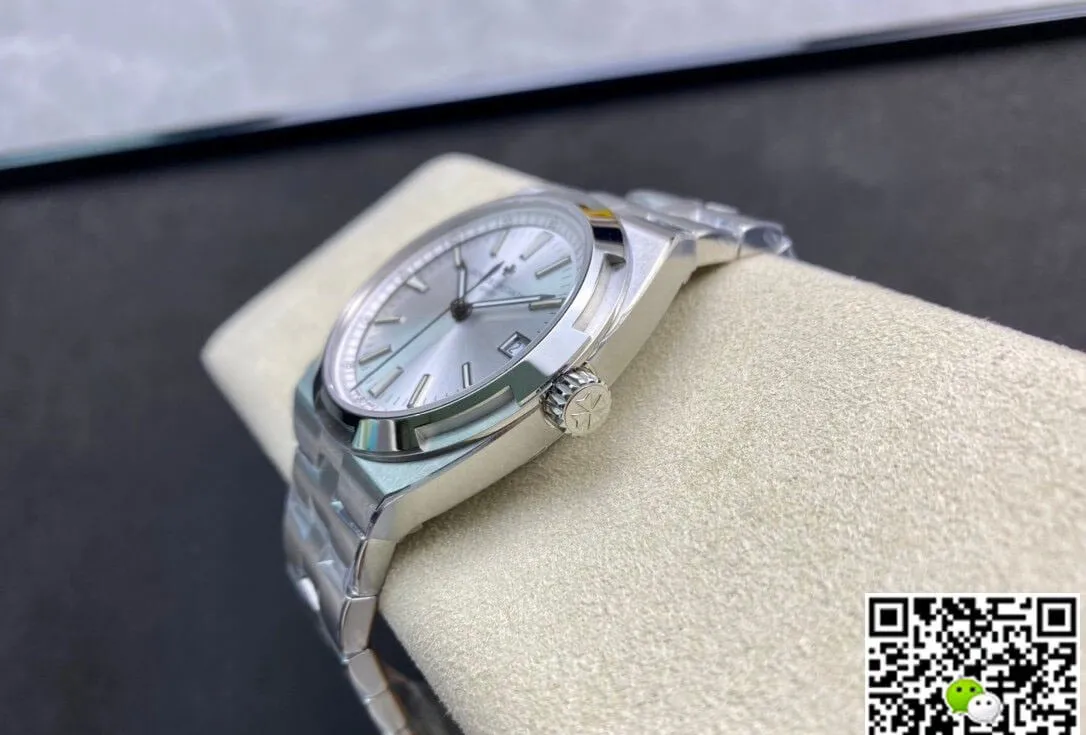 Vacheron Constantin Overseas 4500V 110A-B126 8F Factory 1:1 Best Edition Replica Watch Silvery Stainless Steel Strap