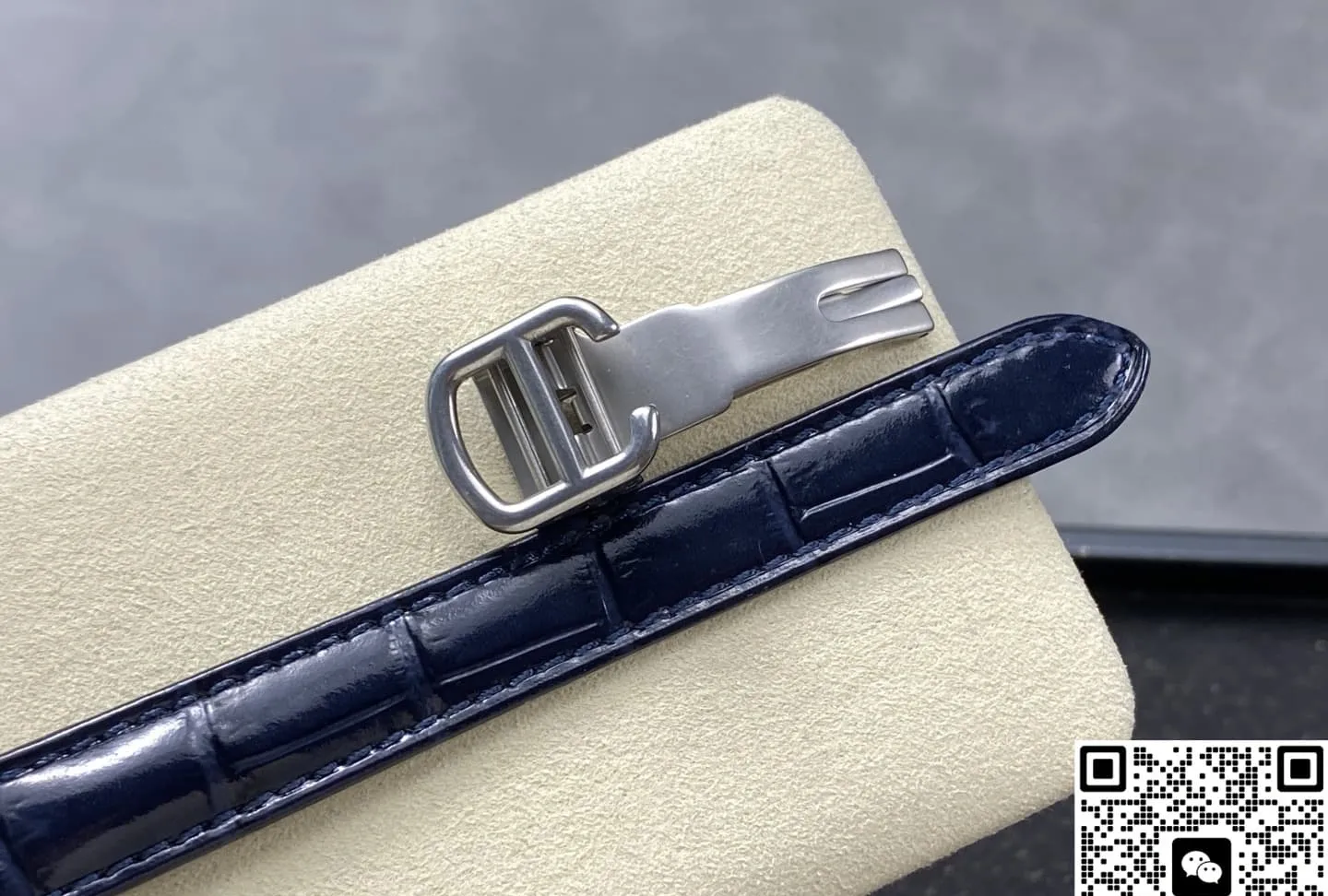 8848 Factory Cartier Tank WSTA0082 1:1 Best Edition Replica Watch