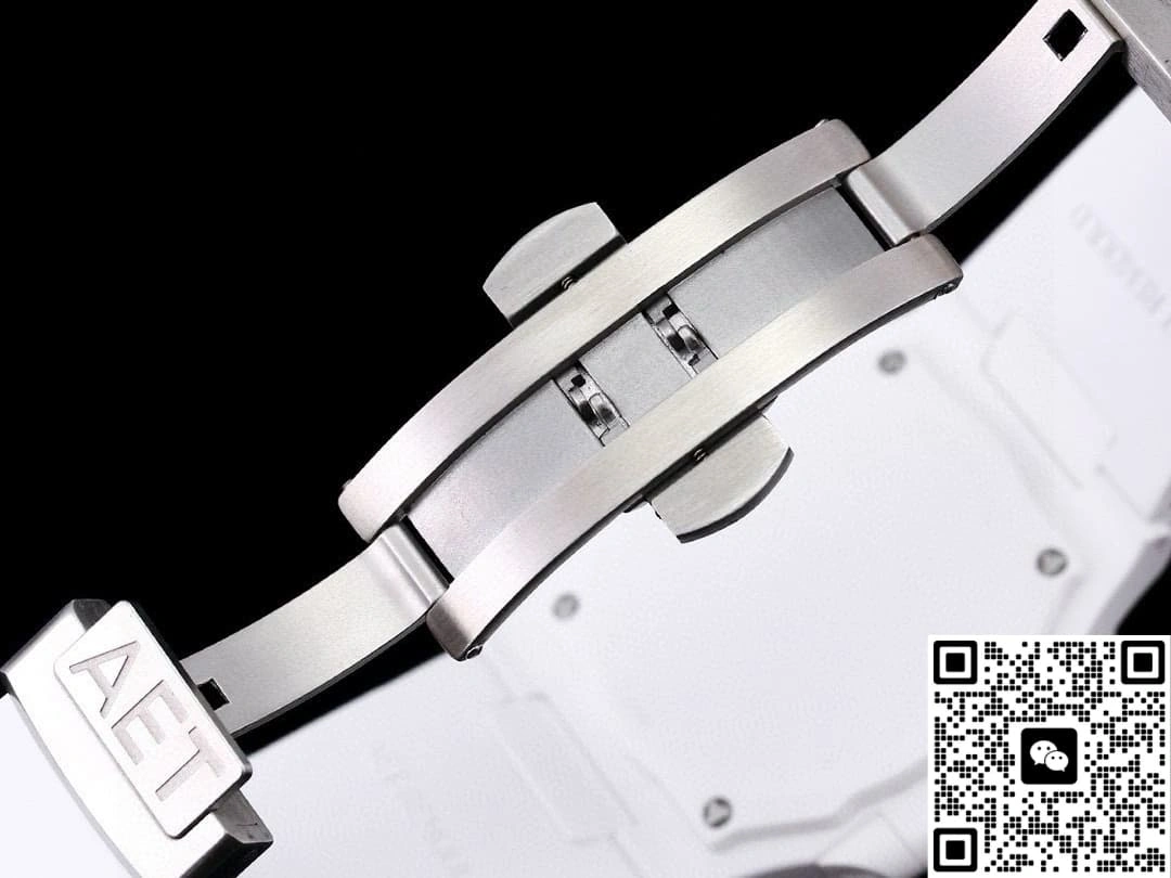 AET Factory Patek Philippe 5711 Luminous 1:1 Best Edition Replica Watch