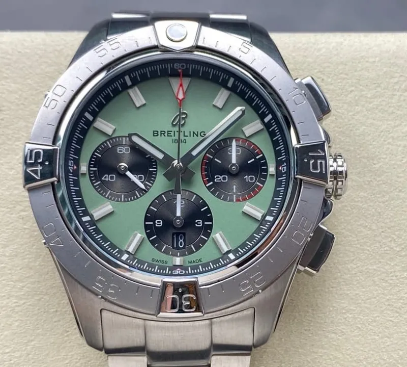 BLS Factory Breitling Avenger AB0147101L1A1 1:1 Best Edition Replica Watch