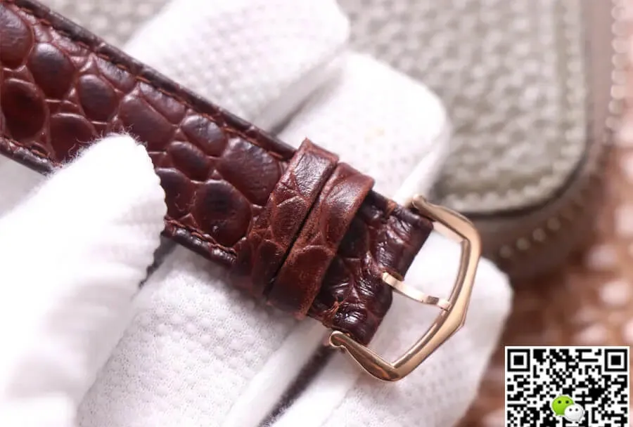 Cartier Tank W5200026 V9 Factory 1:1 Best Edition Replica Watch Leather Strap