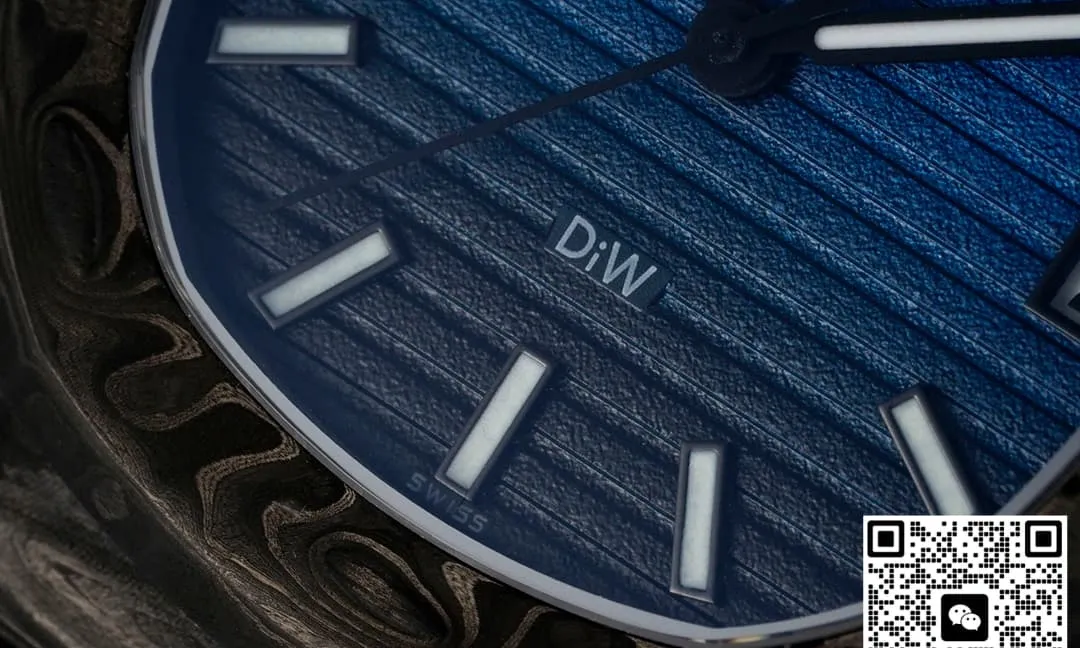 DIW Factory Patek Philippe 5711 Gradient Blue 1:1 Best Edition Replica Watch