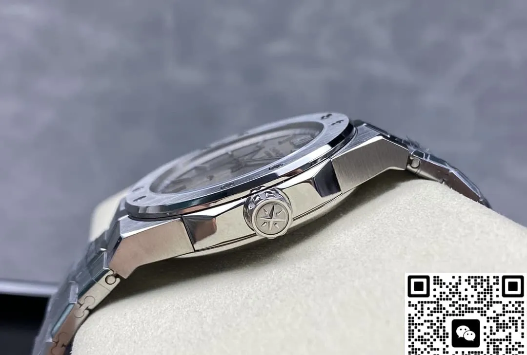 GH Factory Chopard Snow Mountain Pride 298600-3005 1:1 Best Edition Replica Watch