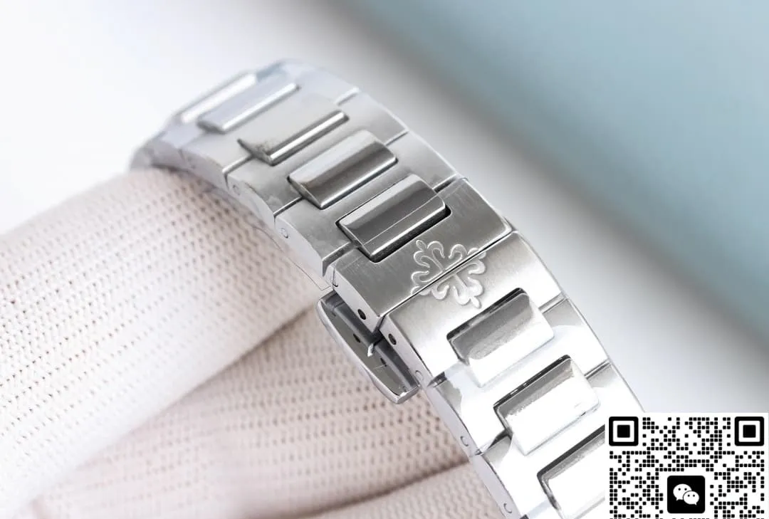 GR Factory Patek Philippe Nautilus 7010-1G-013 1:1 Best Edition Replica Watch
