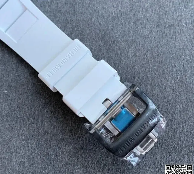 Richard Mille RM055 KV Factory 1:1 Best Edition Replica Watch V2 Carbon Fiber White Rubber Strap