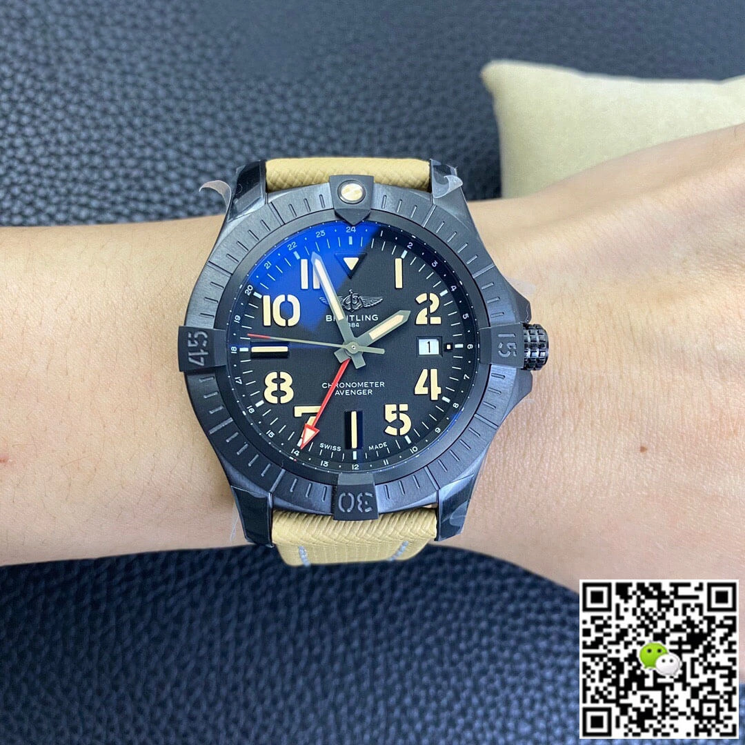Breitling Avenger GMT 45 V32395101B1X1 GF Factory 1:1 Best Edition Replica Watch Black Titanium Case