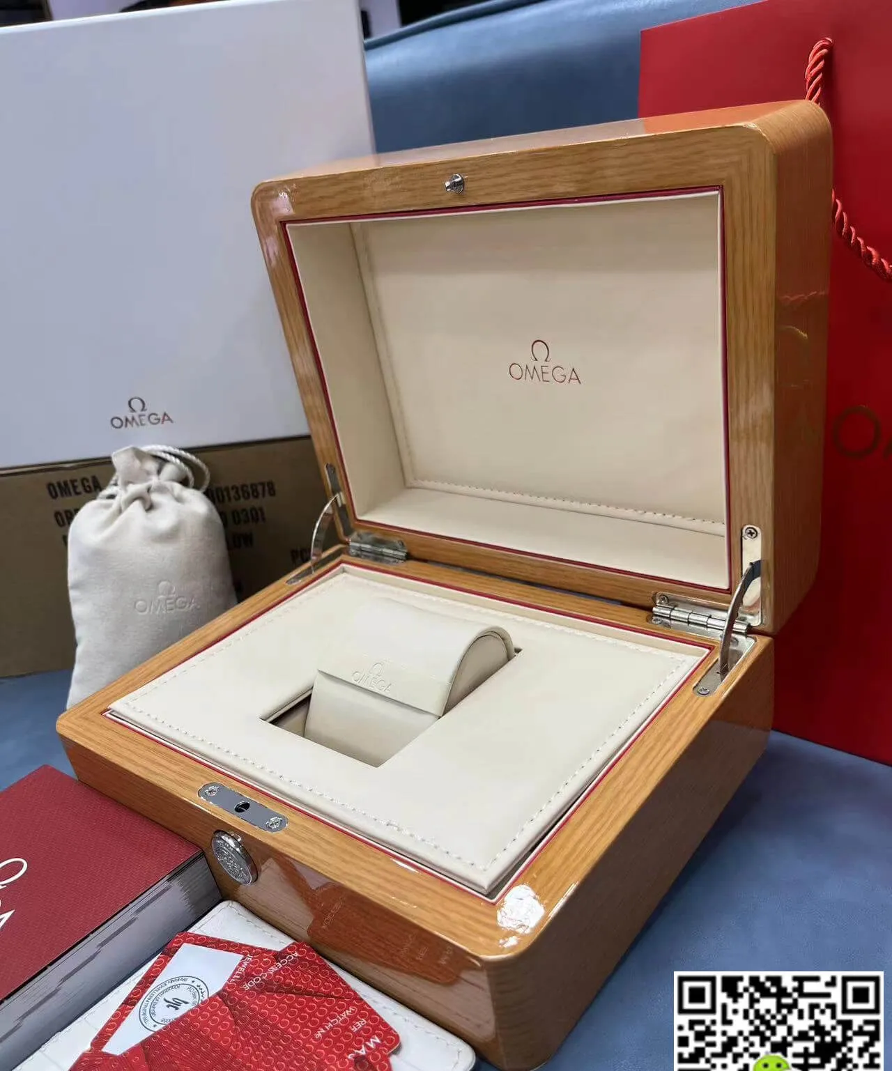 Omega 1:1 Best Edition Replica Watch Box