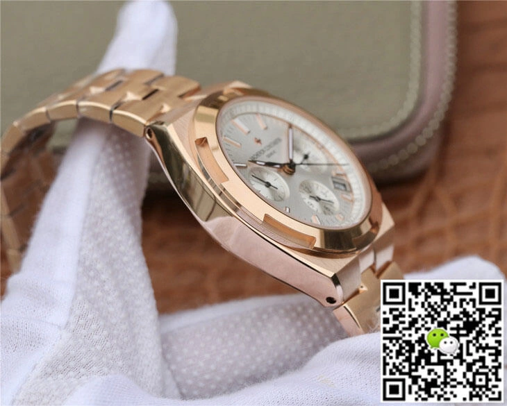 Vacheron Constantin Overseas 5500V 000R-B074 8F Factory 1:1 Best Edition Replica Watch Rose Gold Strap