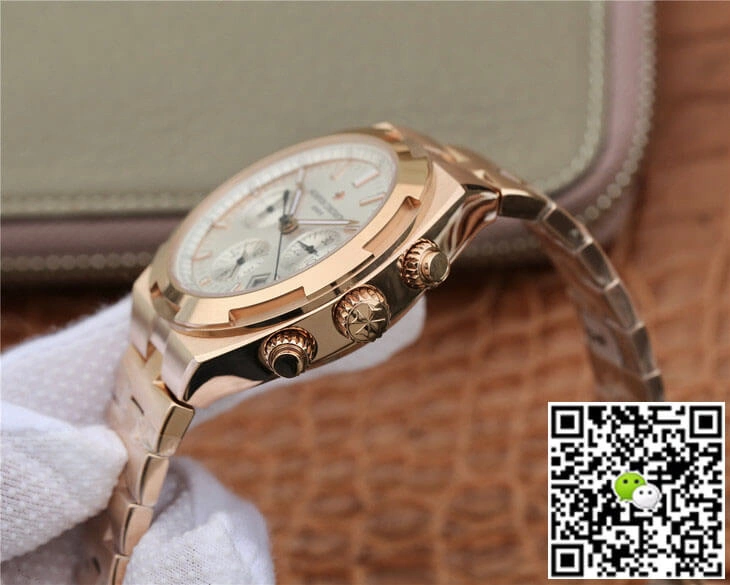 Vacheron Constantin Overseas 5500V 000R-B074 8F Factory 1:1 Best Edition Replica Watch Rose Gold Strap