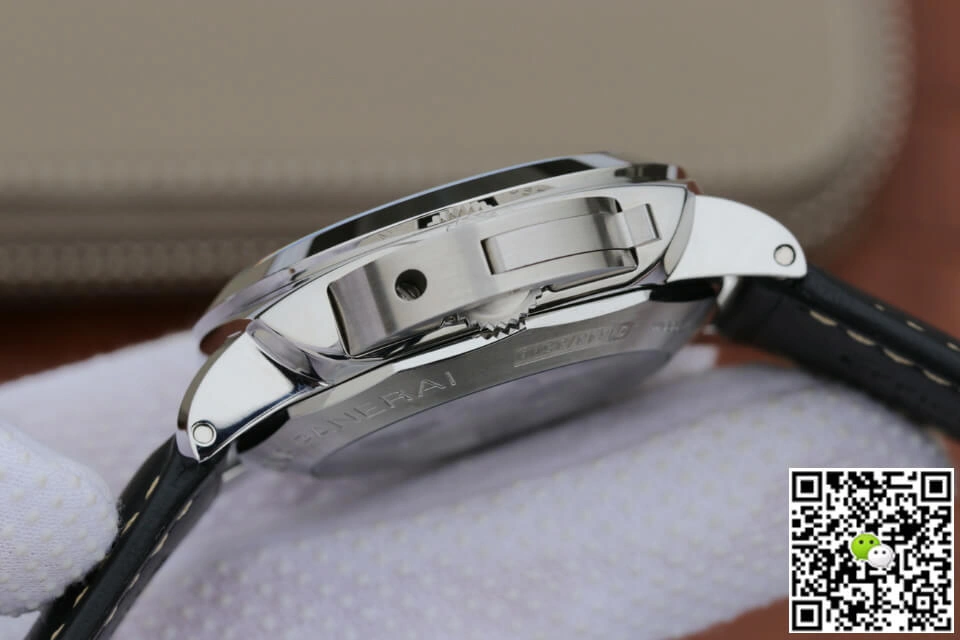 Panerai Luminor PAM01359 VS Factory 1:1 Best Edition Replica Watch Black Strap