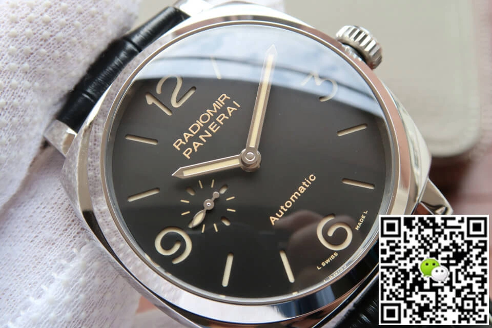 Panerai Radiomir PAM00572 VS Factory 1:1 Best Edition Replica Watch Black Strap