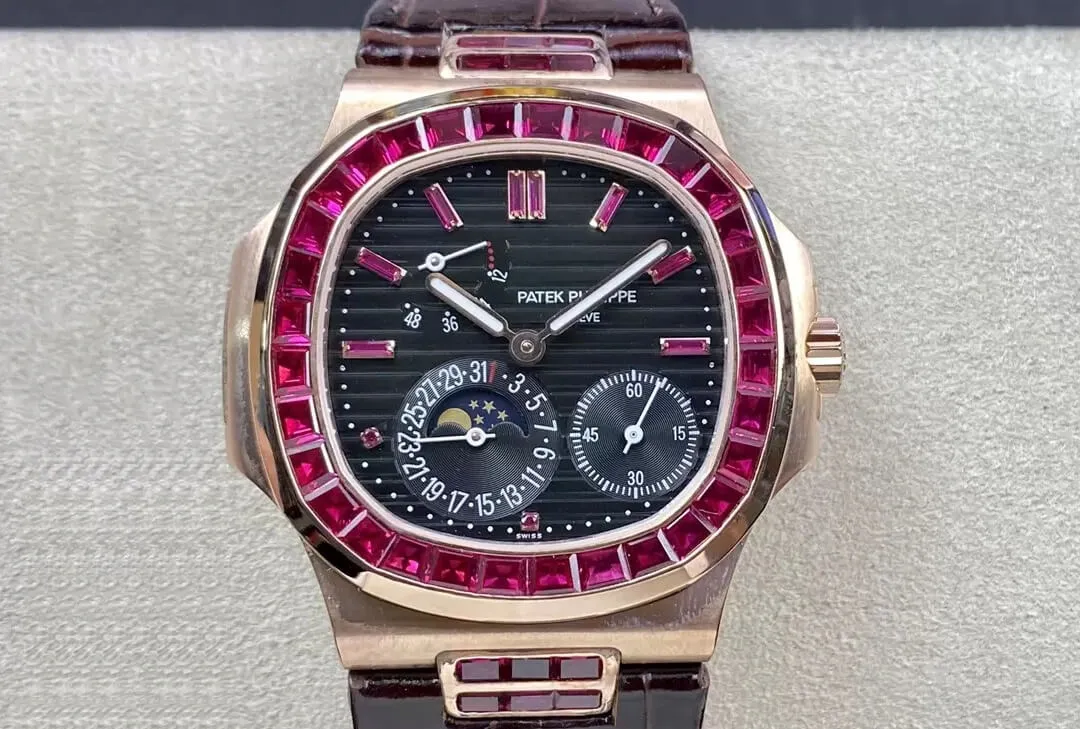 Patek Philippe Nautilus 5724 GR Factory 1:1 Best Edition Replica Watch Black Dial