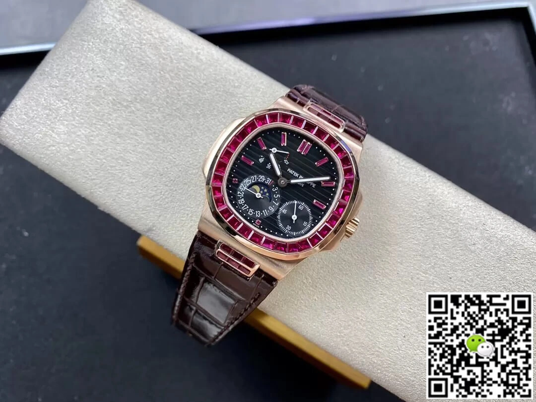 Patek Philippe Nautilus 5724 GR Factory 1:1 Best Edition Replica Watch Black Dial