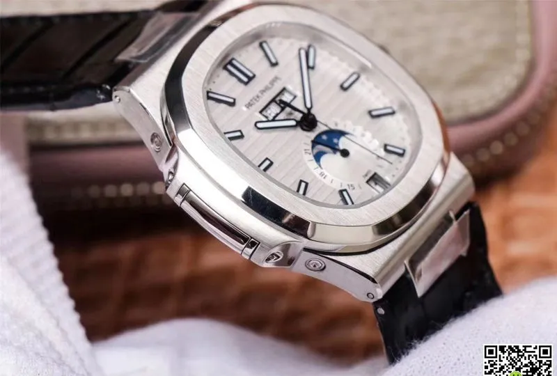 Patek Philippe Nautilus 5726 1A-010 PF Factory 1:1 Best Edition Replica Watch White Dial