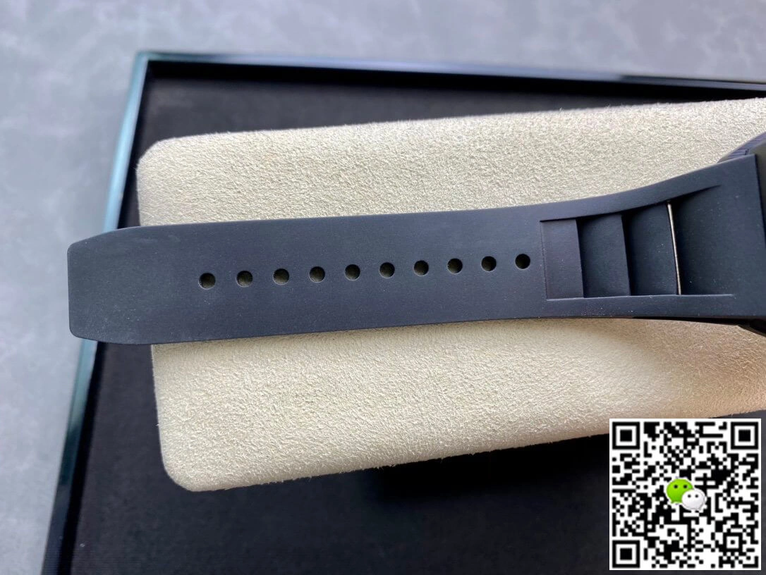 Richard Mille RM011 KV Factory 1:1 Best Edition Replica Watch Black Rubber Strap