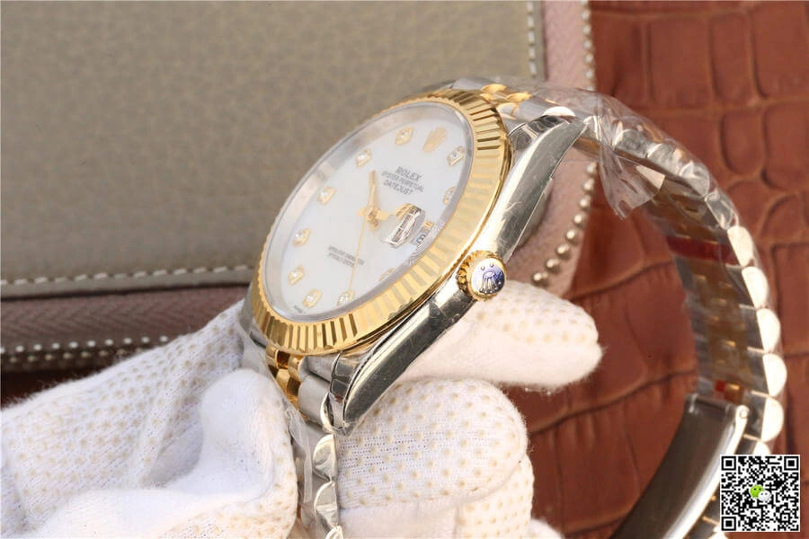 Rolex Datejust M126333-0018 EW Factory 1:1 Best Edition Replica Watch Gold Bezel