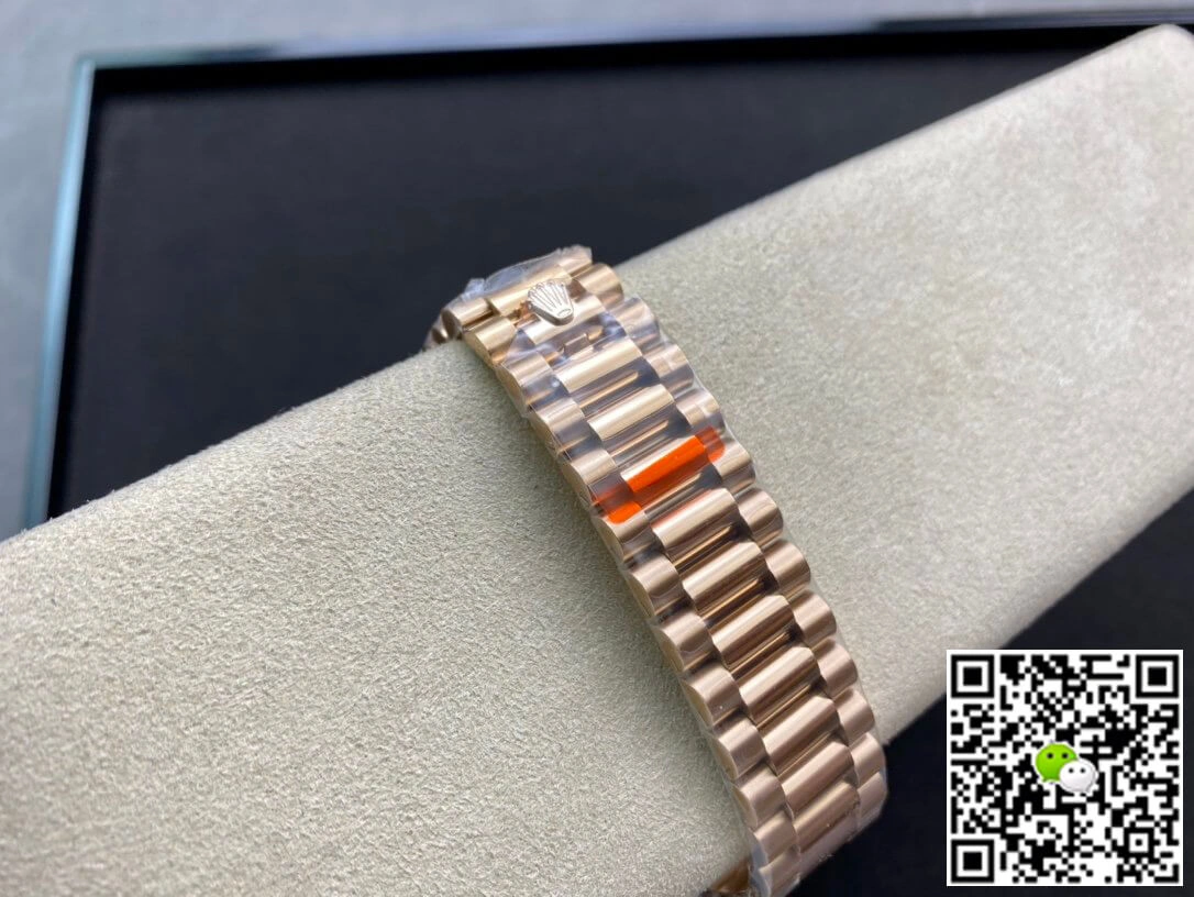Rolex Day Date 40MM EW Factory 1:1 Best Edition Replica Watch Rose Gold Strap