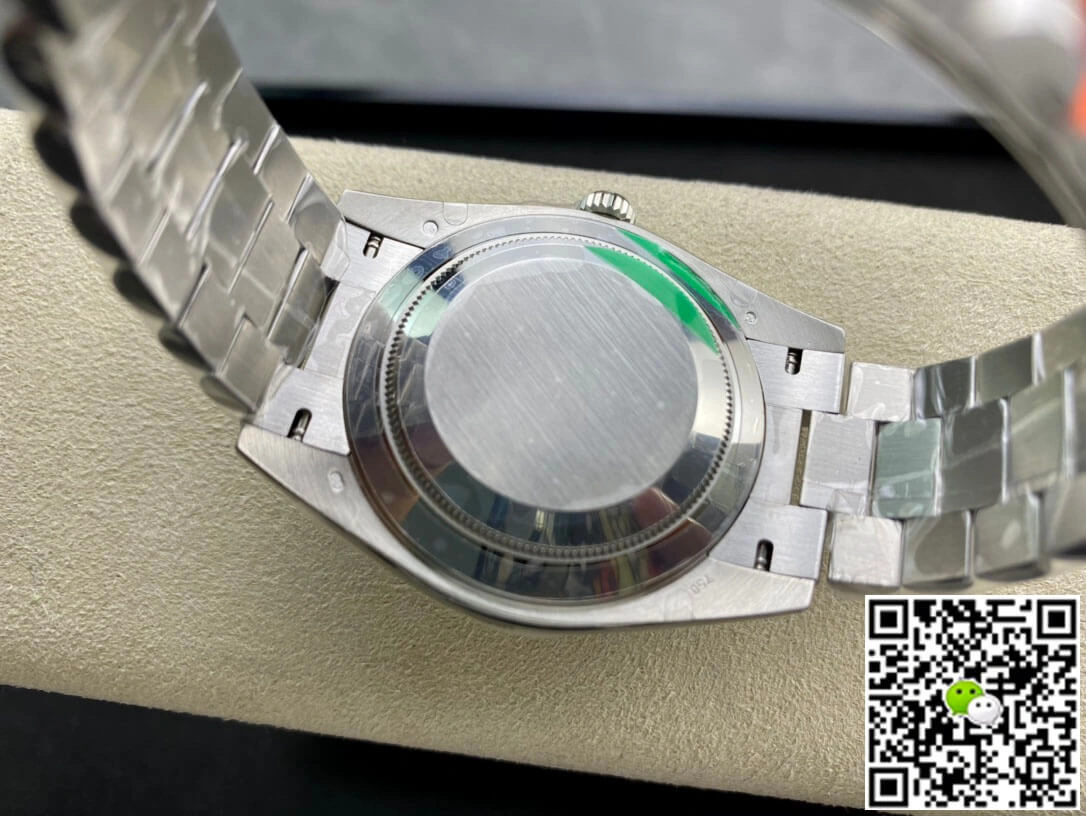Rolex Day Date 40MM EW Factory 1:1 Best Edition Replica Watch Silver Strap