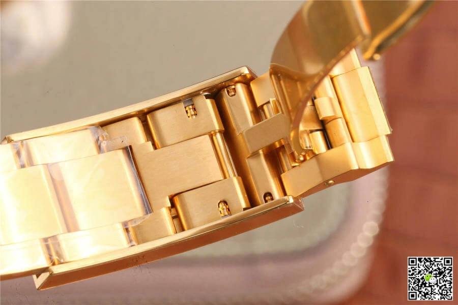 Rolex Submariner 116618 Noob Factory 1:1 Best Edition Replica Watch V7 Gold Strap