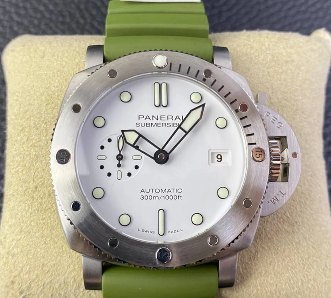 SBF Panerai Submersible PAM01226 VS Factory 1:1 Best Edition Replica Watch Green Rubber Strap