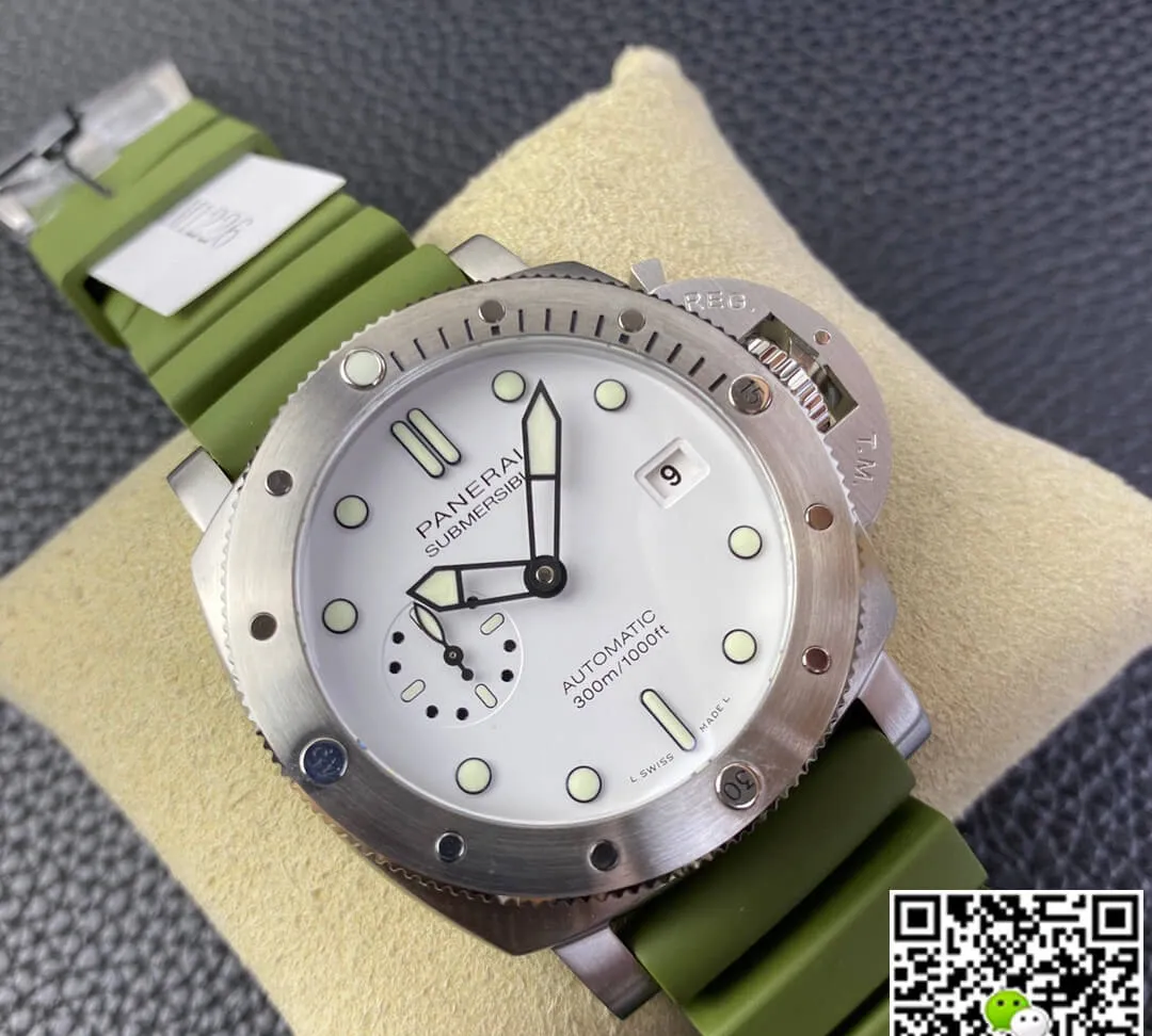 SBF Panerai Submersible PAM01226 VS Factory 1:1 Best Edition Replica Watch Green Rubber Strap
