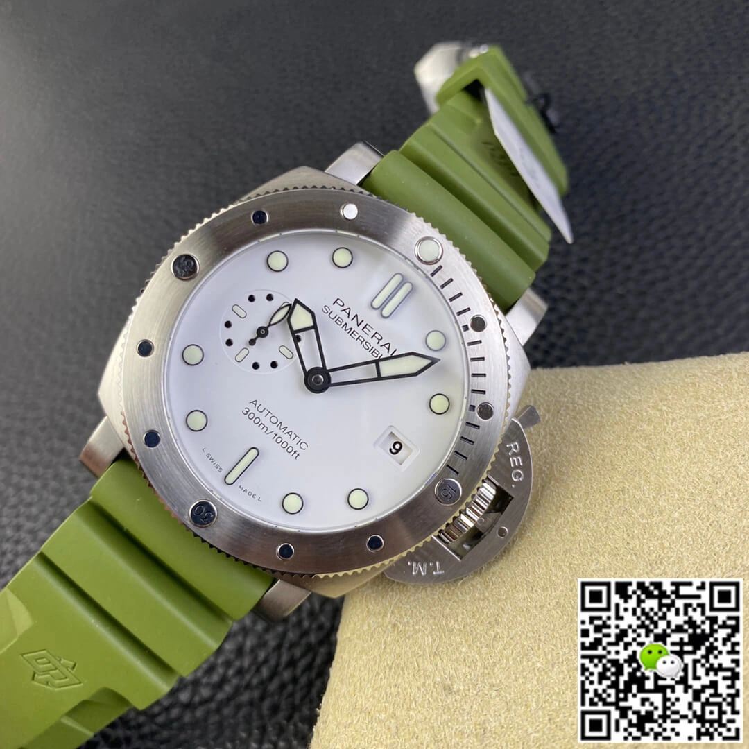 SBF Panerai Submersible PAM01226 VS Factory 1:1 Best Edition Replica Watch Green Rubber Strap