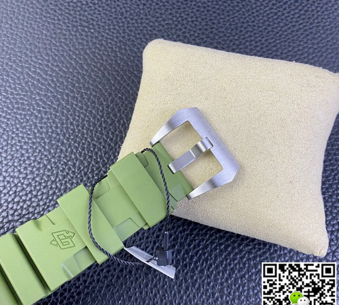SBF Panerai Submersible PAM01226 VS Factory 1:1 Best Edition Replica Watch Green Rubber Strap