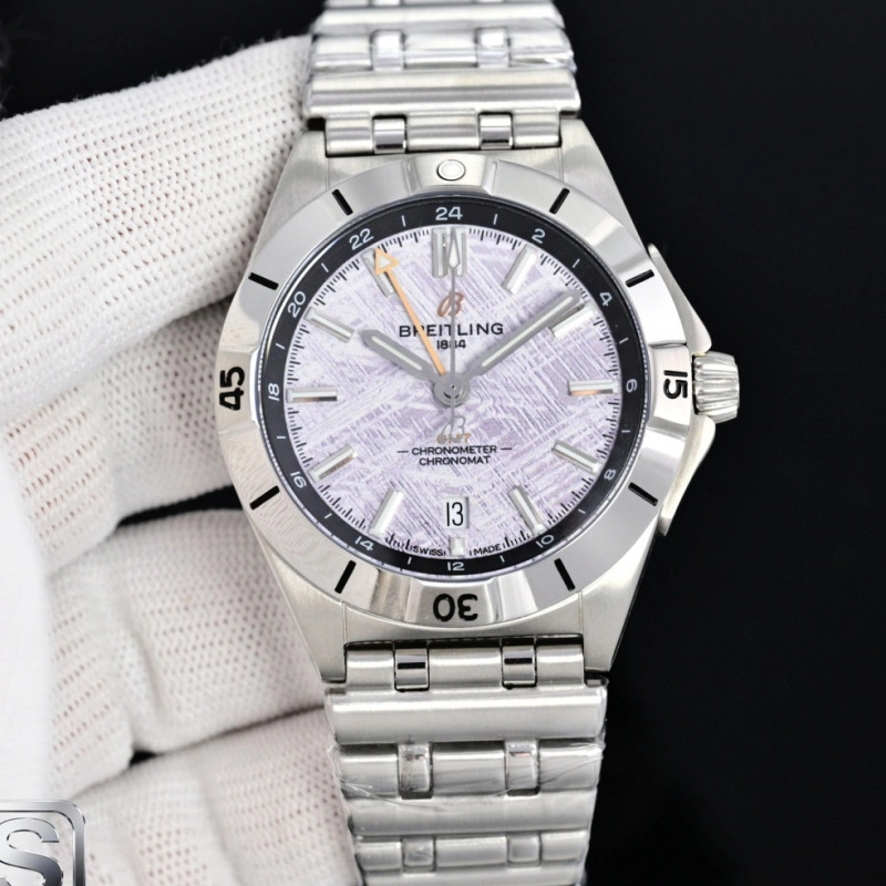 TW Factory Breitling Chronomat P323982A1F1A1 1:1 Best Edition Replica Watch