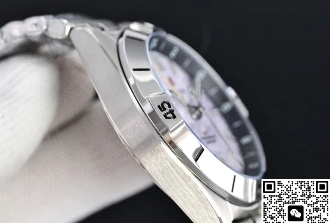 TW Factory Breitling Chronomat P323982A1F1A1 1:1 Best Edition Replica Watch