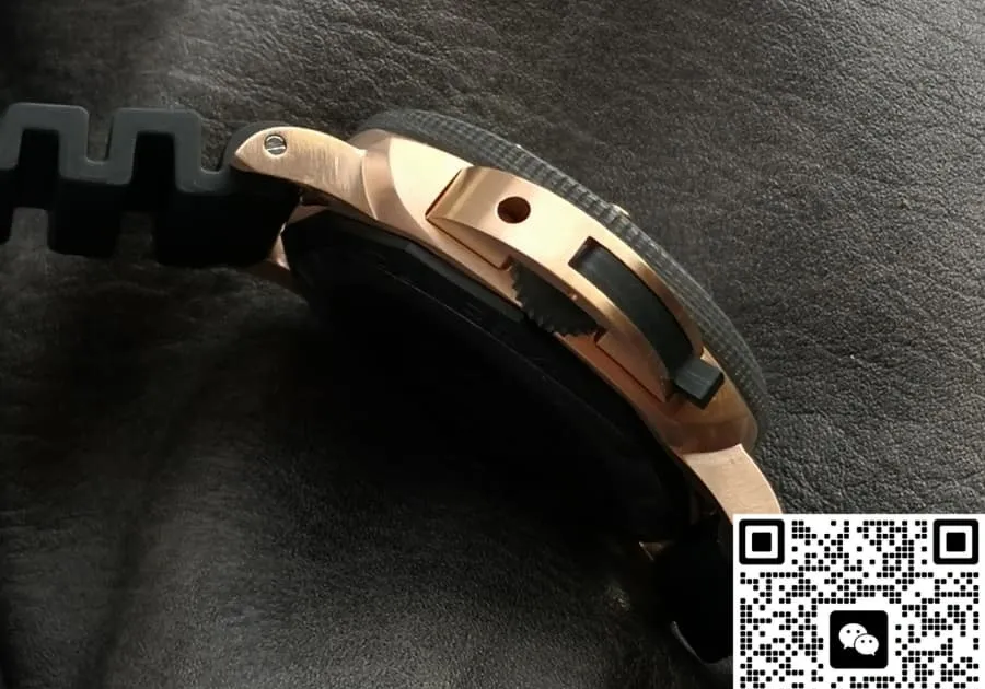 VS Factory Panerai Submersible PAM00684 1:1 Best Edition Replica Watch