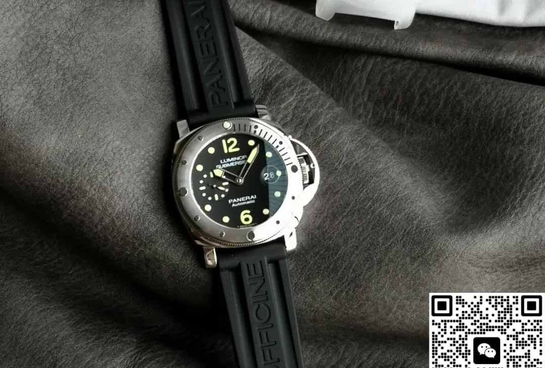 VS Factory Panerai Submersible PAM01024 1:1 Best Edition Replica Watch