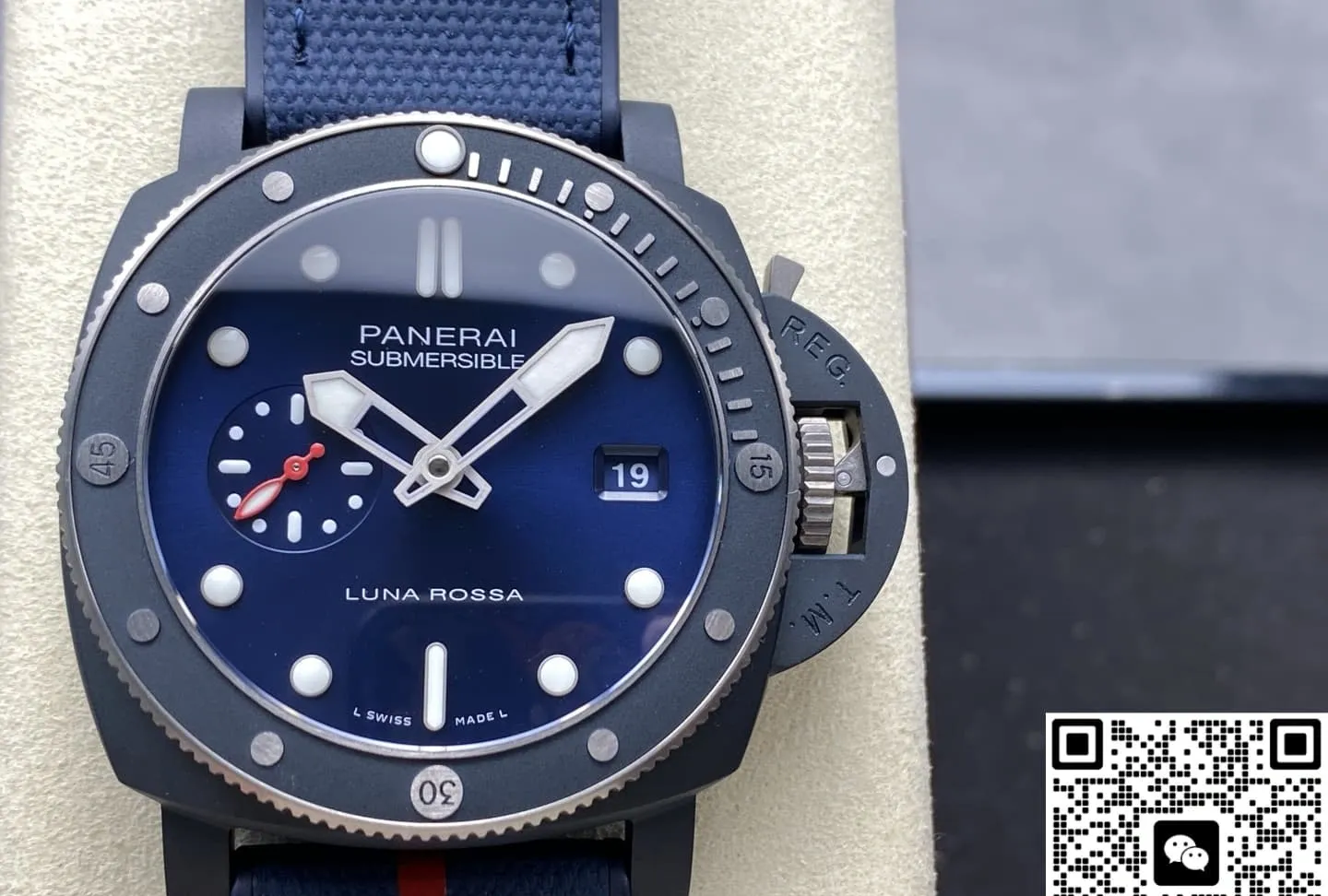 VS Factory Panerai Submersible PAM01466 1:1 Best Edition Replica Watch