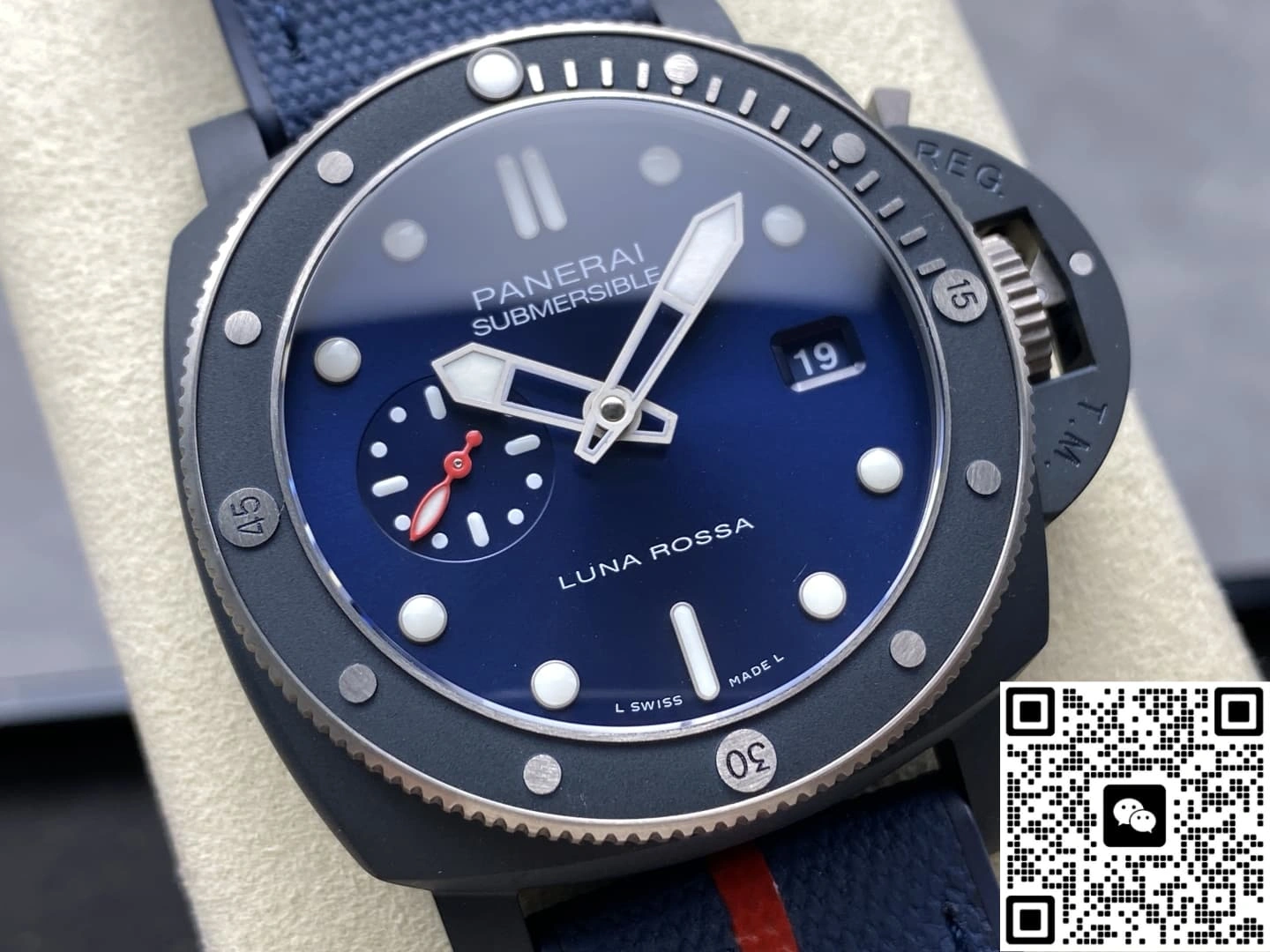 VS Factory Panerai Submersible PAM01466 1:1 Best Edition Replica Watch