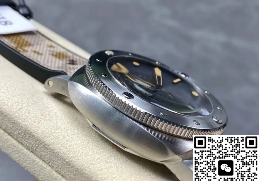 VS Factory Panerai Submersible PAM01518 1:1 Best Edition Replica Watch