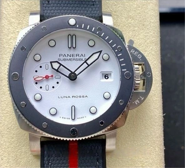 VS Factory Panerai Submersible PAM01579 1:1 Best Edition Replica Watch