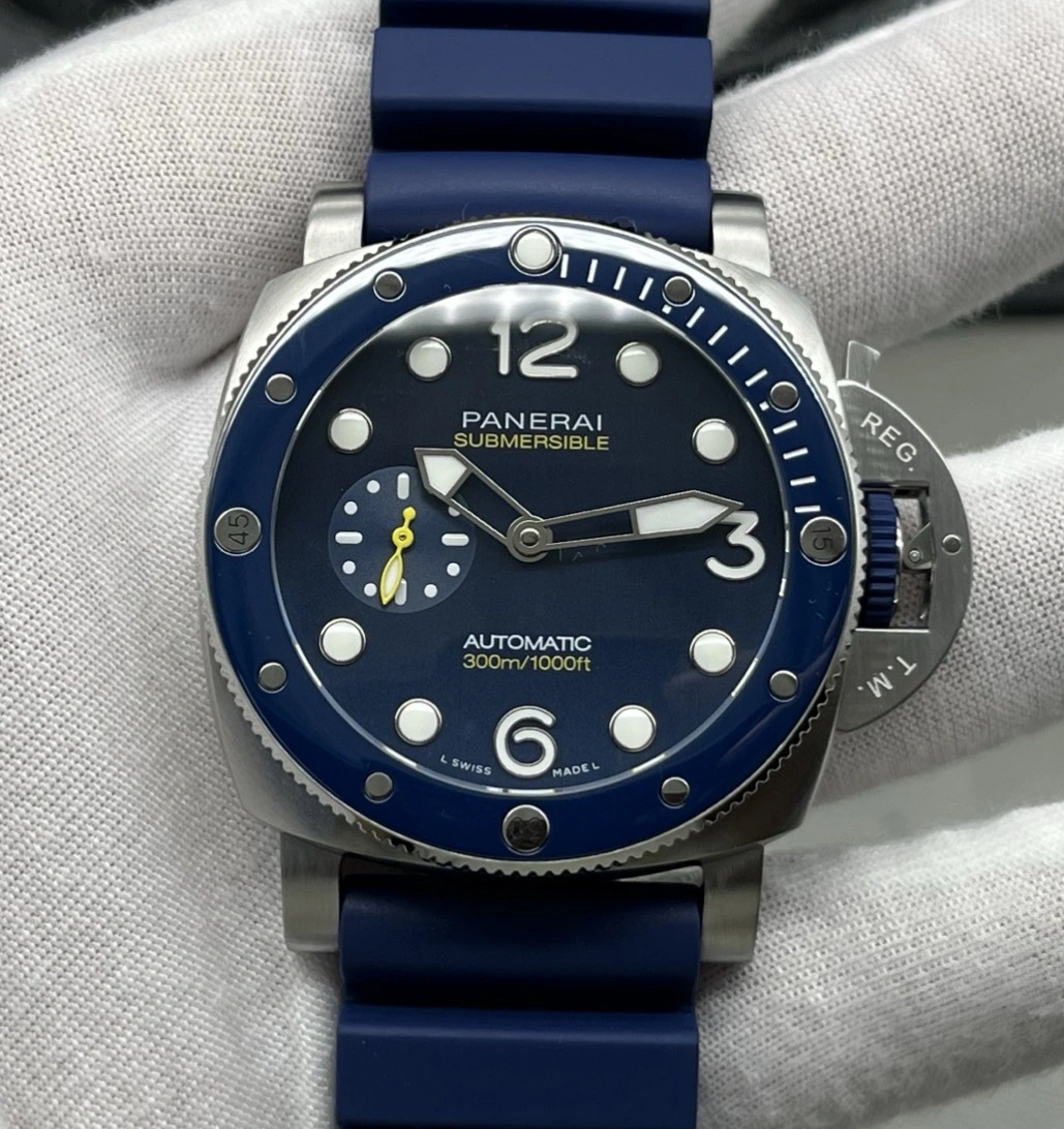 VS Factory Panerai Submersible PAM01676 1:1 Best Edition Replica Watch