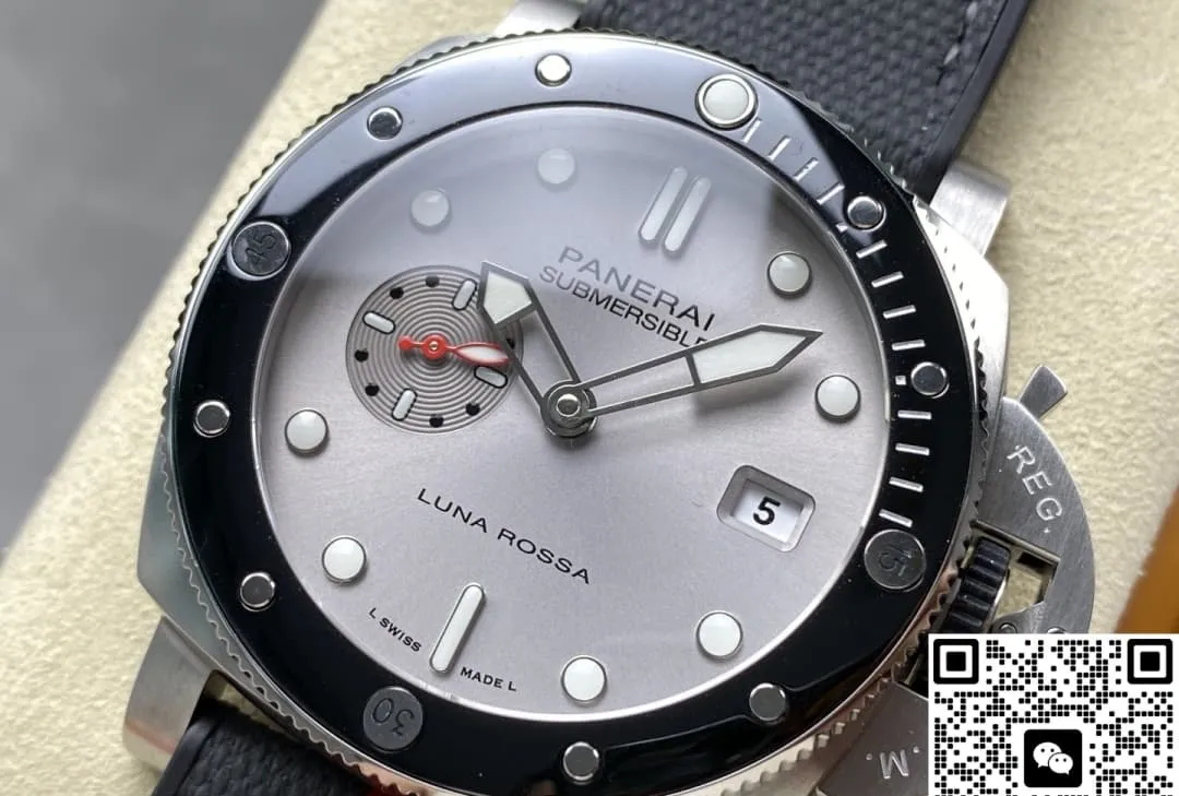 VS Factory Panerai Submersible PAM01681 1:1 Best Edition Replica Watch