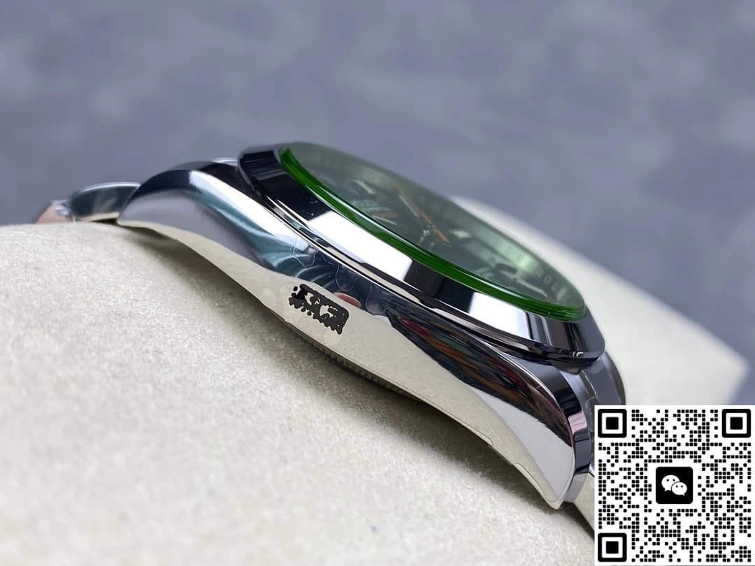 VS Factory Rolex Magnet M116400GV-0002 1:1 Best Edition Replica Watch