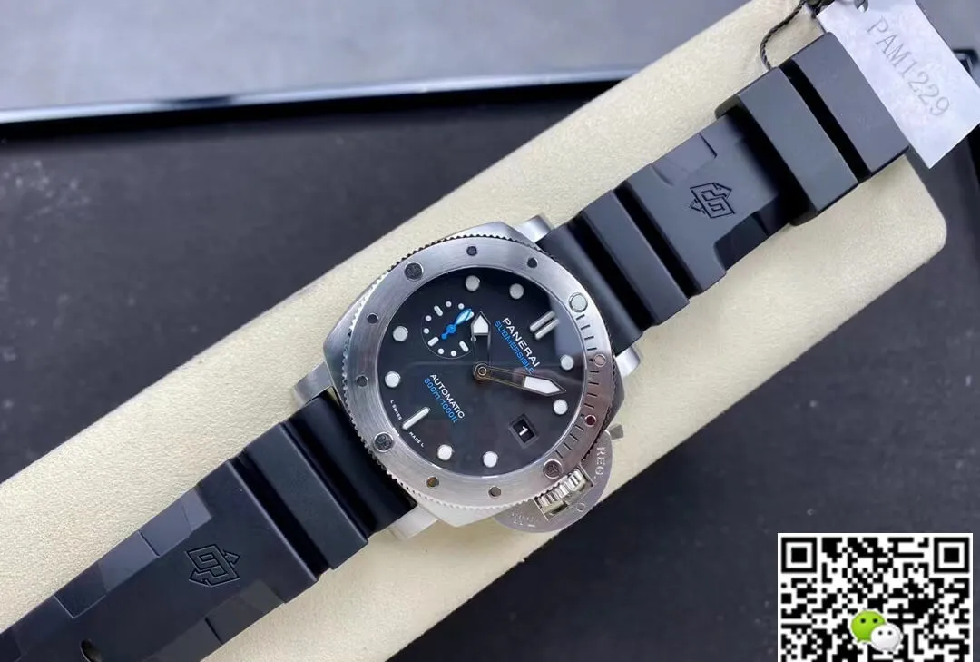 Panerai Submersible PAM01229 VS Factory 1:1 Best Edition Replica Watch Black Strap