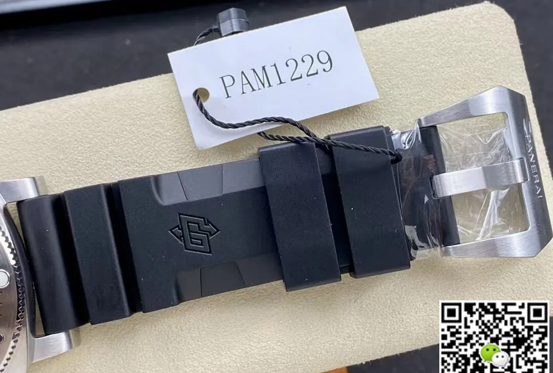 Panerai Submersible PAM01229 VS Factory 1:1 Best Edition Replica Watch Black Strap