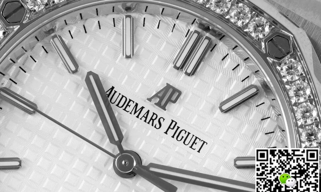 Audemars Piguet Royal Oak 77350ST 8F Factory 1:1 Best Edition Replica Watch White Dial