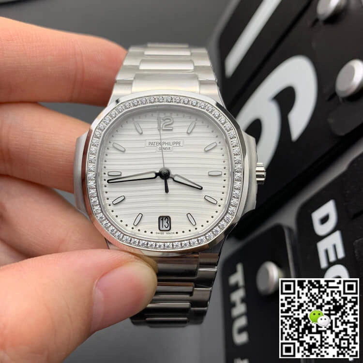Patek Philippe Nautilus 7118 1200A-010 3K Factory 1:1 Best Edition Replica Watch Diamond-Set Bezel