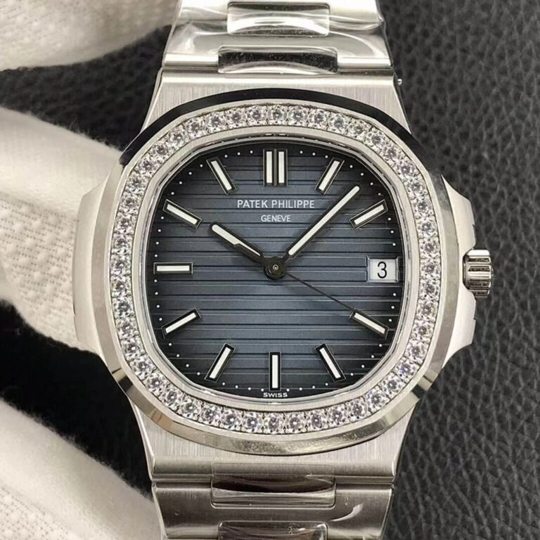 Patek Philippe Nautilus 5713 1G-010 3K Factory 1:1 Best Edition Replica Watch Diamond-Set Bezel