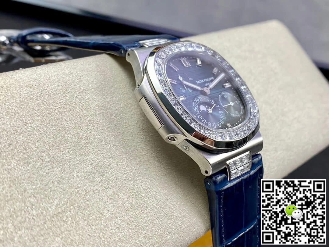 Patek Philippe Nautilus 5724G-001 GR Factory 1:1 Best Edition Replica Watch Blue Leather Strap