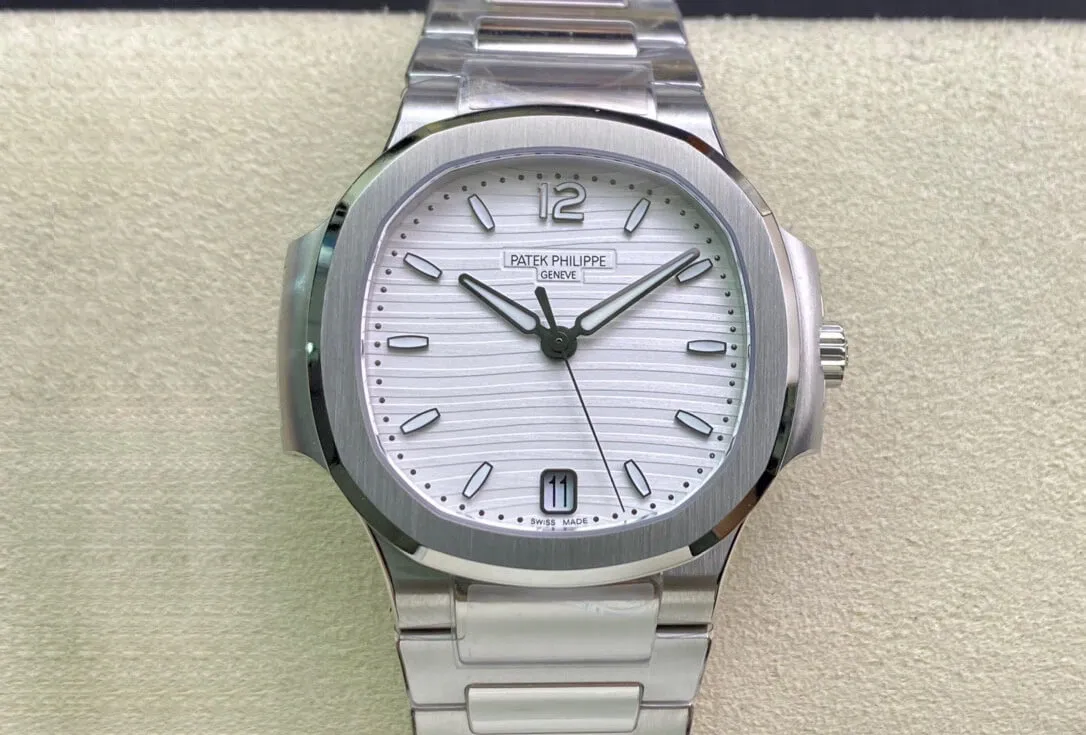 Patek Philippe Nautilus Ladies 7118 1A-010 3K Factory 1:1 Best Edition Replica Watch White Dial