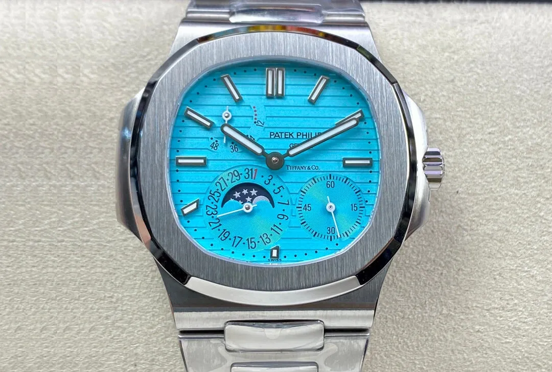 Patek Philippe Nautilus 5712 GR Factory 1:1 Best Edition Replica Watch Titanium Case